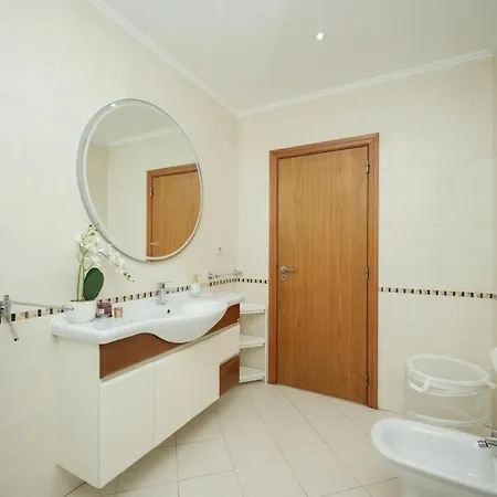 Premium By Hosty 아파트 *